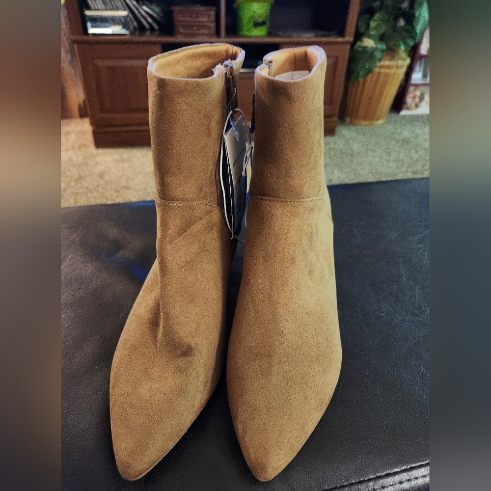 Universal Thread Boots - image 1